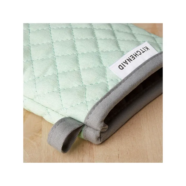 KitchenAid Asteroid 2-Piece Mini Oven Mitt Set 4 KitchenAid Asteroid 2-Piece Mini Oven Mitt Set - Image 2